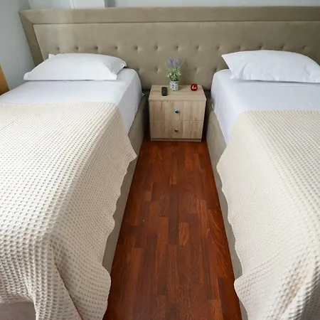 Отель Niku Тирана