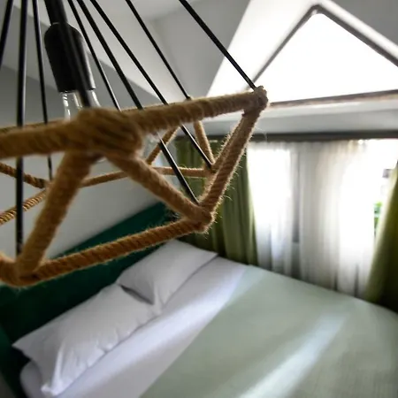 Niku Szálloda 3*